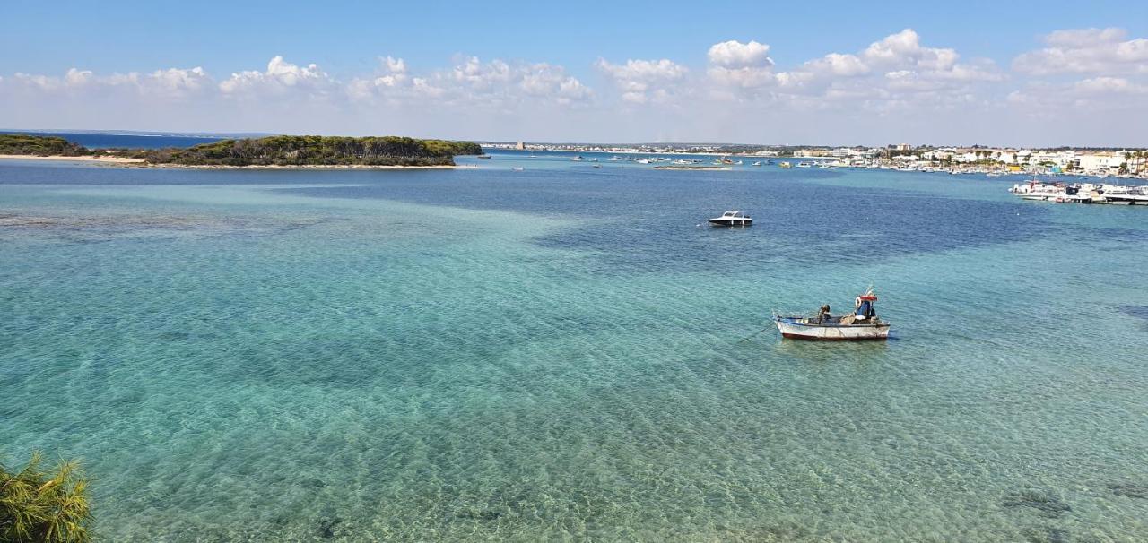 Hotel Lo Scoglio Porto Cesareo Exterior photo